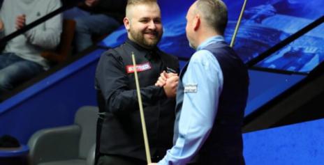 Марк Уильямс нанес поражение Джексону Пейджу и вырвался в четвертьфинал Чемпионата Мира по снукеру 2022