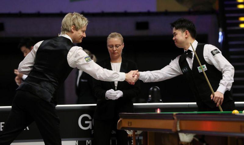 Юань Сыцзюнь - Нил Робертсон (фото: WST)