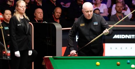 Хиггинс обыгрывает Сяо Годуна в вечерней сессии 1/8 финала