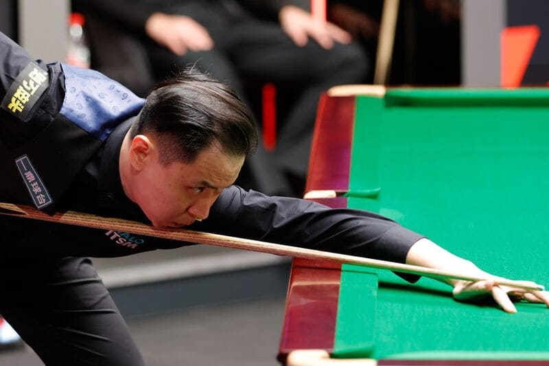Сяо Годун. Первый раунд Чемпионата мира (фото: WST)