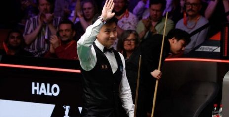 Чжао Синьтун победил Лэя Пэйфань и вышел в четвертьфинал в Крусибле