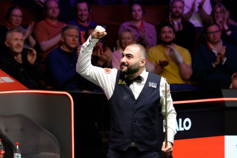 Чемпионат мира: Хоссейн Вафаей восторженно побеждает Хокинса в решающем фрейме