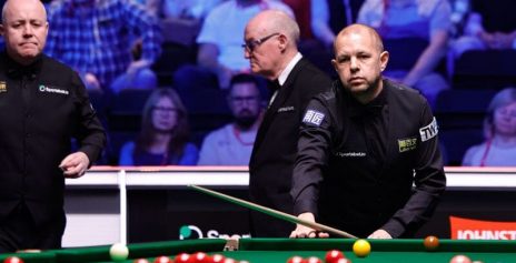 Tour Championship: Хокинс и Хиггинс завершили первую сессию полуфинала