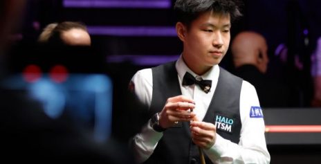 Синьтун обыгрывает Уильямса в конце второй сессии