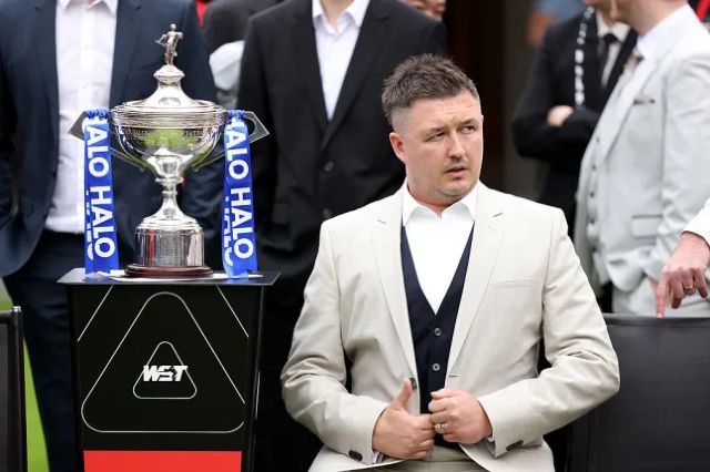 Уилсон был в центре внимания в Шеффилде как действующий Чемпион (фото: metrouk)