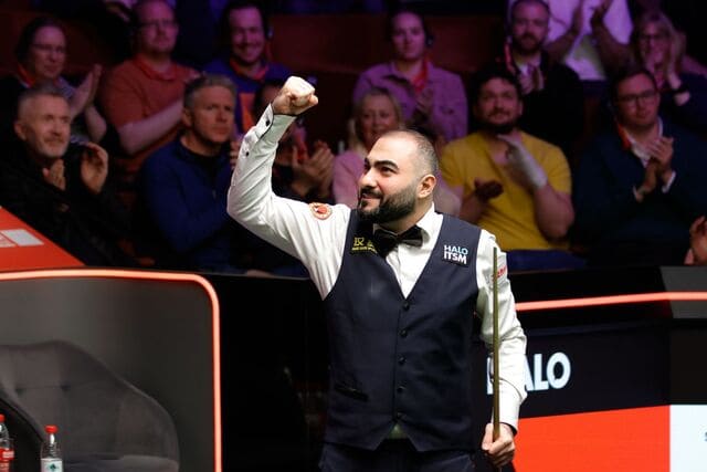 Хоссейн Вафаей Айюри побеждает в 1/16 финала (фото: WST)