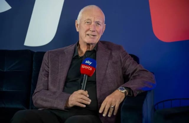 По словам Барри Хирна, для WNT все складывается удачно (фото: metrouk)