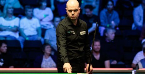 Бинхэм и Слессор выиграли три матча из трех в первом этапе на турнире Championship League 2025