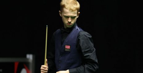 Артемий Жижин победил Сы Цзяхоя в Лестере