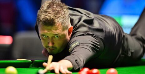 Аарон Хилл оформил сенчури-брейк в 124 очка и победил Кайрена Уилсона во втором раунде Wuhan Open 2025 (видео)