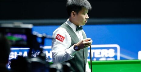 Синьтун лидирует после первой сессии в полуфинале Шанхай Мастерс 2025