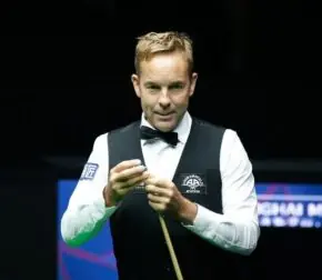 Картер ведет в счете после первой сессии полуфинала против Марка Селби