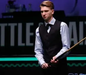 Юлиан Бойко обыгрывает Сурети и выходит в третий раунд Saudi Masters 2025