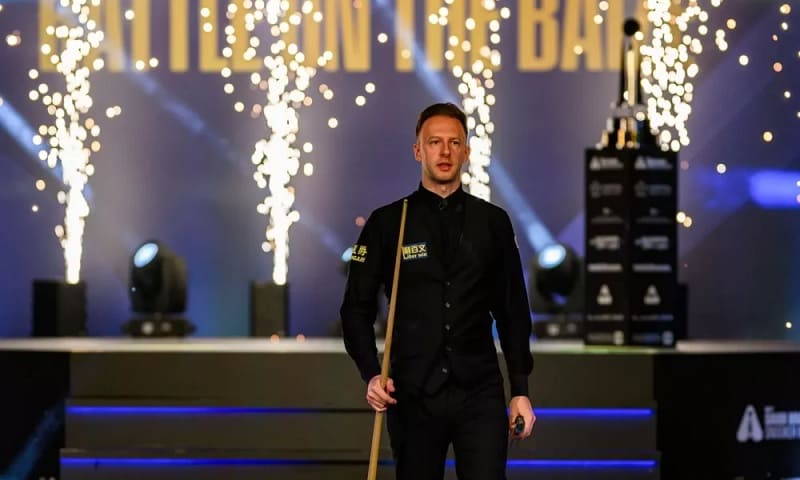 Джадд Трамп проиграл Оливеру Лайнсу в 1/16 финала на престижном турнире Saudi Arabia Masters 2025 (фото: SnookerHQ)