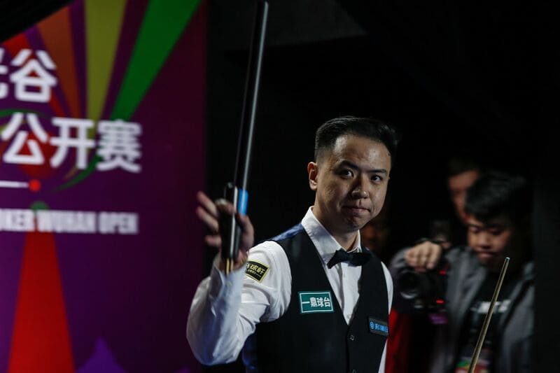 Сяо Годун ведет в счете после первой сессии (фото: WST)