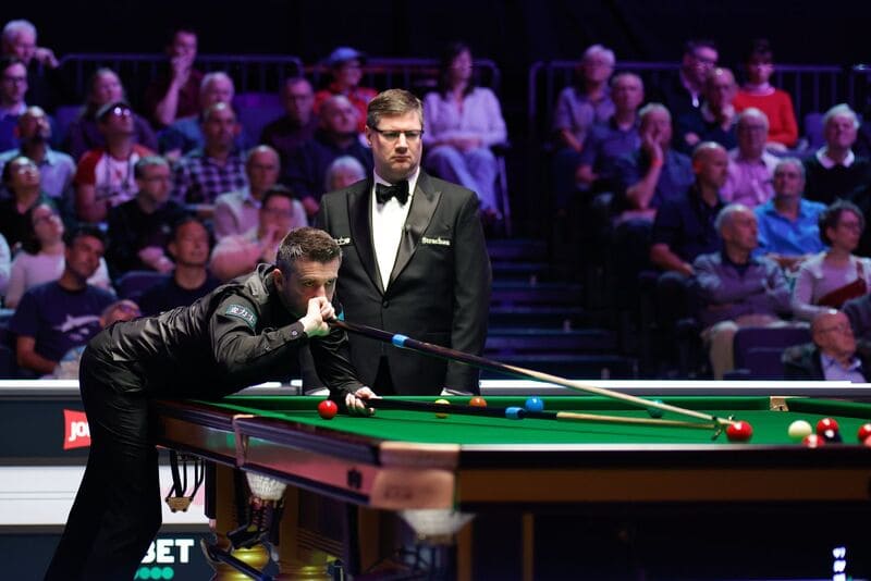 Марк Селби продолжает защиту титула British Open (фото: WST)