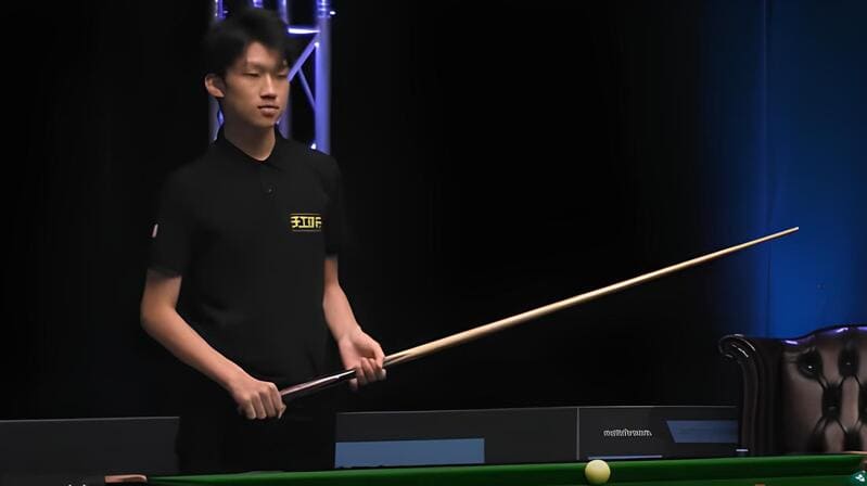 Лан Юхао выделился на турнире Championship League 2025 (фото: metrouk)