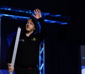 Финал English Open 2025: Аллен обыгрывает Юэлуна после первой сессии c преимуществом в четыре очка