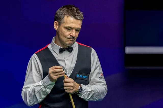 English Open 2025: В преддверии встречи с Джаддом Трампом Майкл Холт разочарован своей игрой