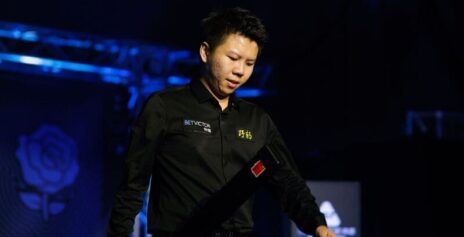 English Open 2025: Чжоу Юэлун побеждает Селби и выходит в финал