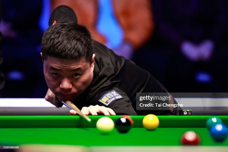 Дин Джуньху схлестнется с Марком Алленом в 1/8 финала English Open 2025 (фото gettyimages)