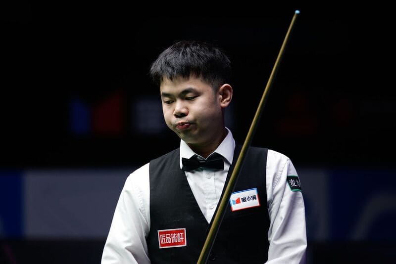 Юань Сыцзюнь потерпел поражение на домашнем турнире в Сиане (фото: WST)