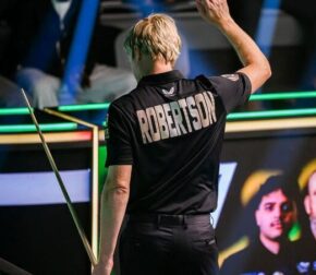 Нил Робертсон и Марк Аллен вышли в полуфинал на турнире в Эр-Рияде