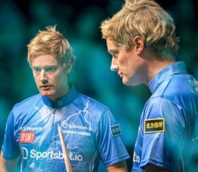 Нил Робертсон выступит в своем седьмом полуфинале Champion of Champions, одержав победу над Хиггинсом и Фордом