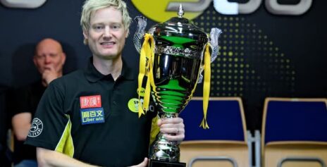 Нил Робертсон завоевал первый титул Чемпиона Crucible Cup, победив в финале Джона Хиггинса