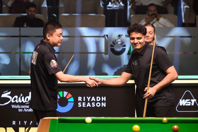 Дин Джуньху одолел местного игрока wild card Аймана Аламри (фото: WST)