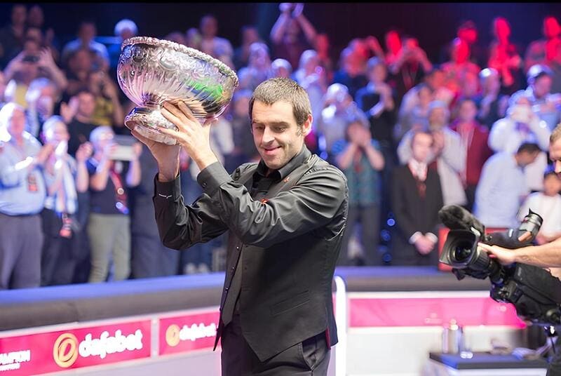 Ронни О'Салливан успешно защитил титул в 2014 году
