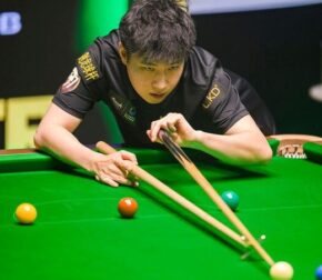 Чжао встретится с Робертсоном в финале в Эр-Рияде