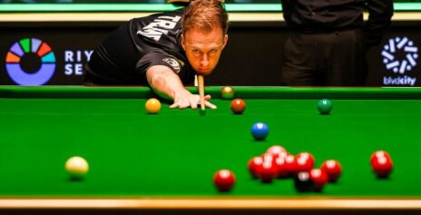 Джадд Трамп победил Уильямса, а Чжао Синьтун обыграл Мерфи в 1/4 финала Riyadh Snooker Championship 2025