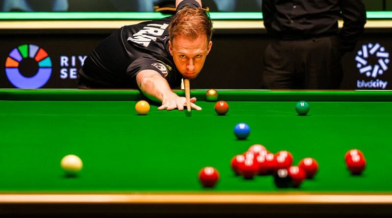 Джадд Трамп победил Уильямса, а Чжао Синьтун обыграл Мерфи в 1/4 финала Riyadh Snooker Championship 2025