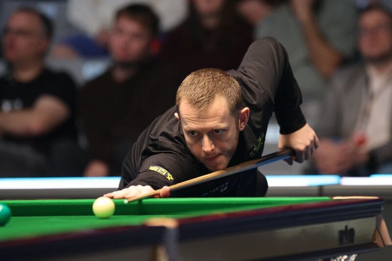 Марк Аллен в полуфинальном поединке сыграет с китайцем Чан Бинью (фото: WST)