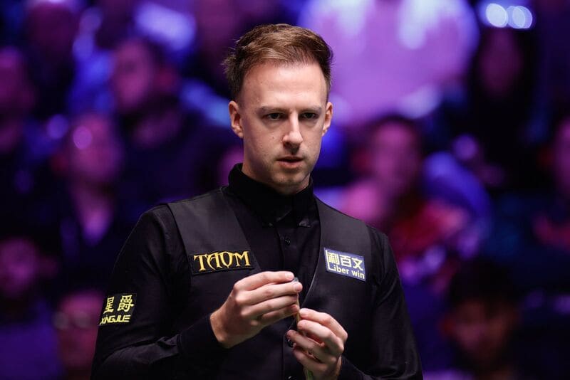Джадд Трамп одолел Джуньху в четвертьфинале UK Championship 2025 (фото: WST)