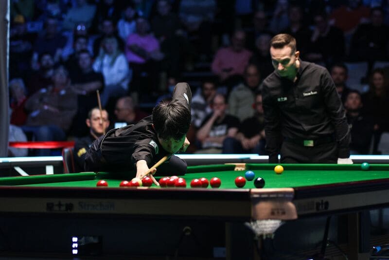 Чан Бинью одержал уверенную победу в полуфинале Скоттиш Опен 2025 (фото: WST)