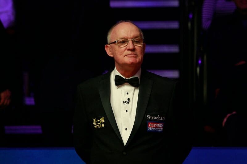 Лео Скаллион решил завершить карьеру снукерного рефери (фото: WST)