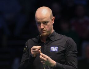 Scottish Open 2025: В финале Крис Уокелин обыгрывает Чан Бинью после первой сессии