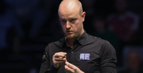 Scottish Open 2025: В финале Крис Уокелин обыгрывает Чан Бинью после первой сессии