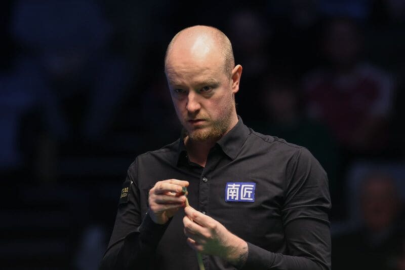 Крис Уокелин обыгрывает Бинью со счетом 6-2 после стартовой сессии в финале Скоттиш Опен 2025 (фото: WST)