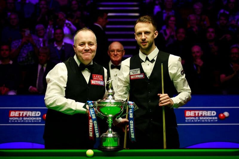 Джон Хиггинс проиграл Джадду Трампу в финале в Крусибле (фото: WST)