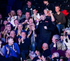 Кайрен Уилсон выходит в 1/4 финала Мастерс 2026