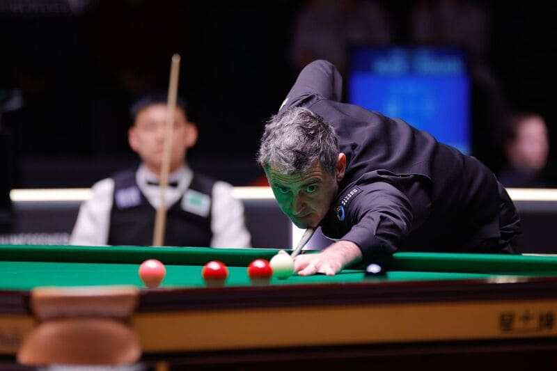 Ронни О'Салливан уверенно обыграл китайского снукериста (фото: WST)