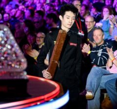 Китайский дебютант У Ицзэ побеждает Шона Мерфи в первый день Мастерс 2026