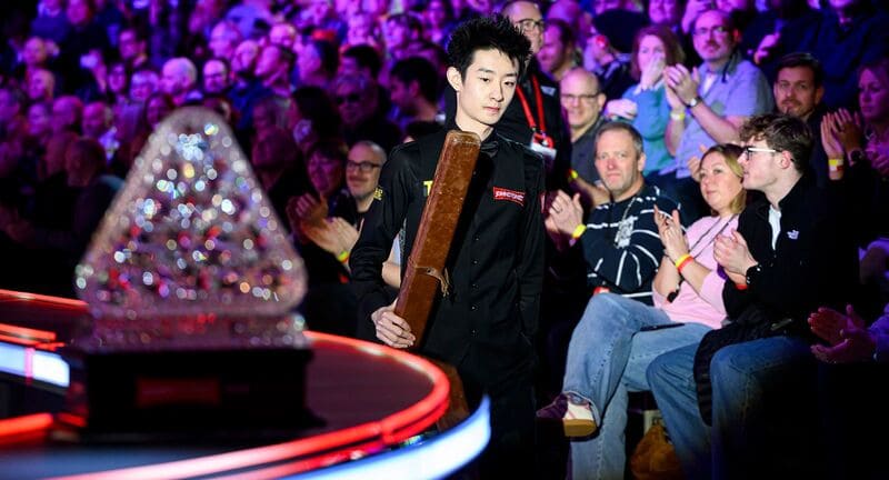 Китайский дебютант У Ицзэ побеждает Шона Мерфи в первый день Мастерс 2026