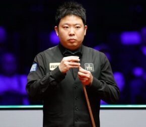 Чжан Анда вышел в финал World Grand Prix 2026 после напряженной битвы с Чжоу Юэлуном