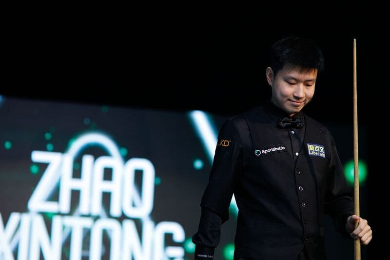 Чжао Синьтун встретится с Марком Алленом в полуфинале в Телфорде (фото: WST)