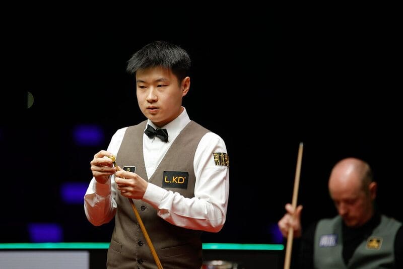 Чжао Синьтун вышел в 1/2 финала на Мировом Гран-при 2026 (фото: WST)