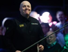 Джон Хиггинс побеждает Трампа и проходит в финал Players Championship 2026